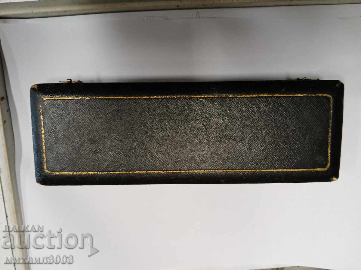 ΠΑΛΙΟ ΣΕΤ 6 ΜΑΧΑΙΡΙΩΝ ΜΕ ΑΥΘΕΝΤΙΚΟ ΚΟΥΤΙ - 6