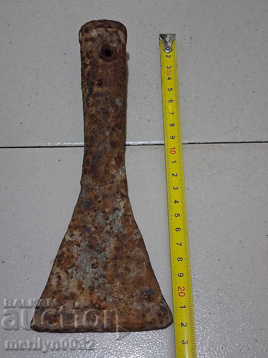 Παλιό μεταλλικό εργαλείο τσεκούρι γκριγκά γκριγκά ξέστρα τσάπα με τιμή 39.00 BGN | € 19.94