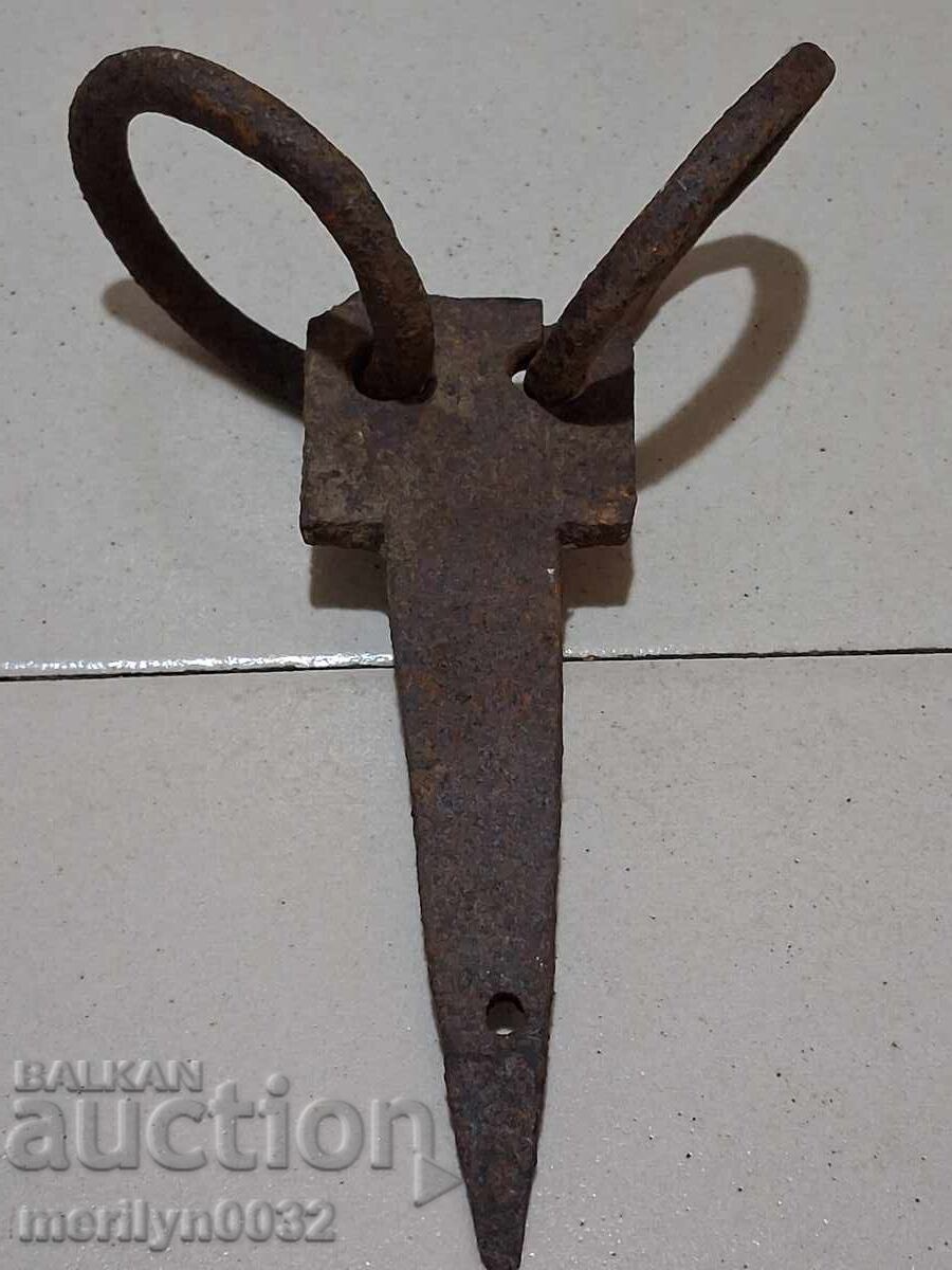 Метални халки, ковано желязо ок за каруца с цена 39.00 лв. | € 19.94