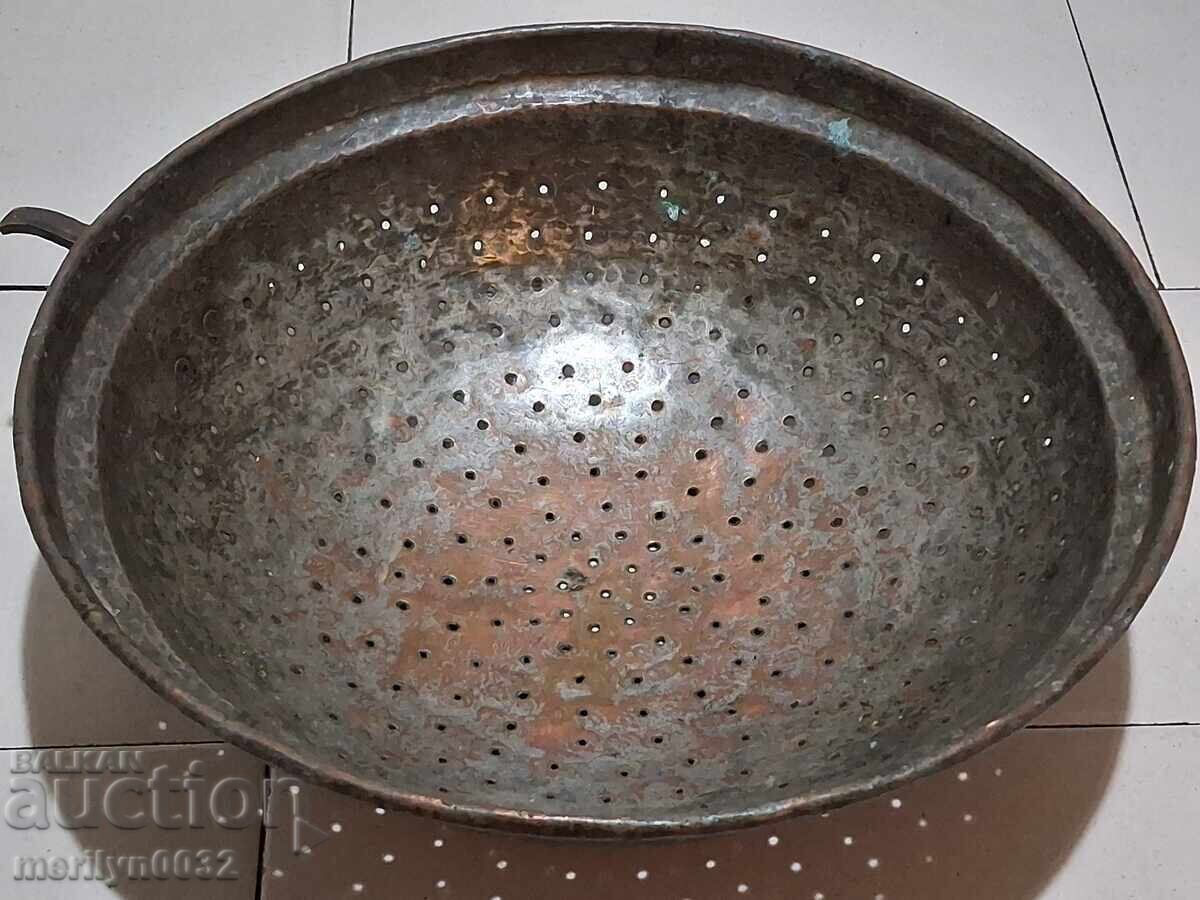 strecuratoare veche de cupru oala de cupru, ceaun cu strecuratoare ceaun cazan