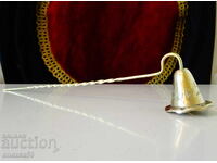 Бронзов гасител за свещи 26 см.,релеф.