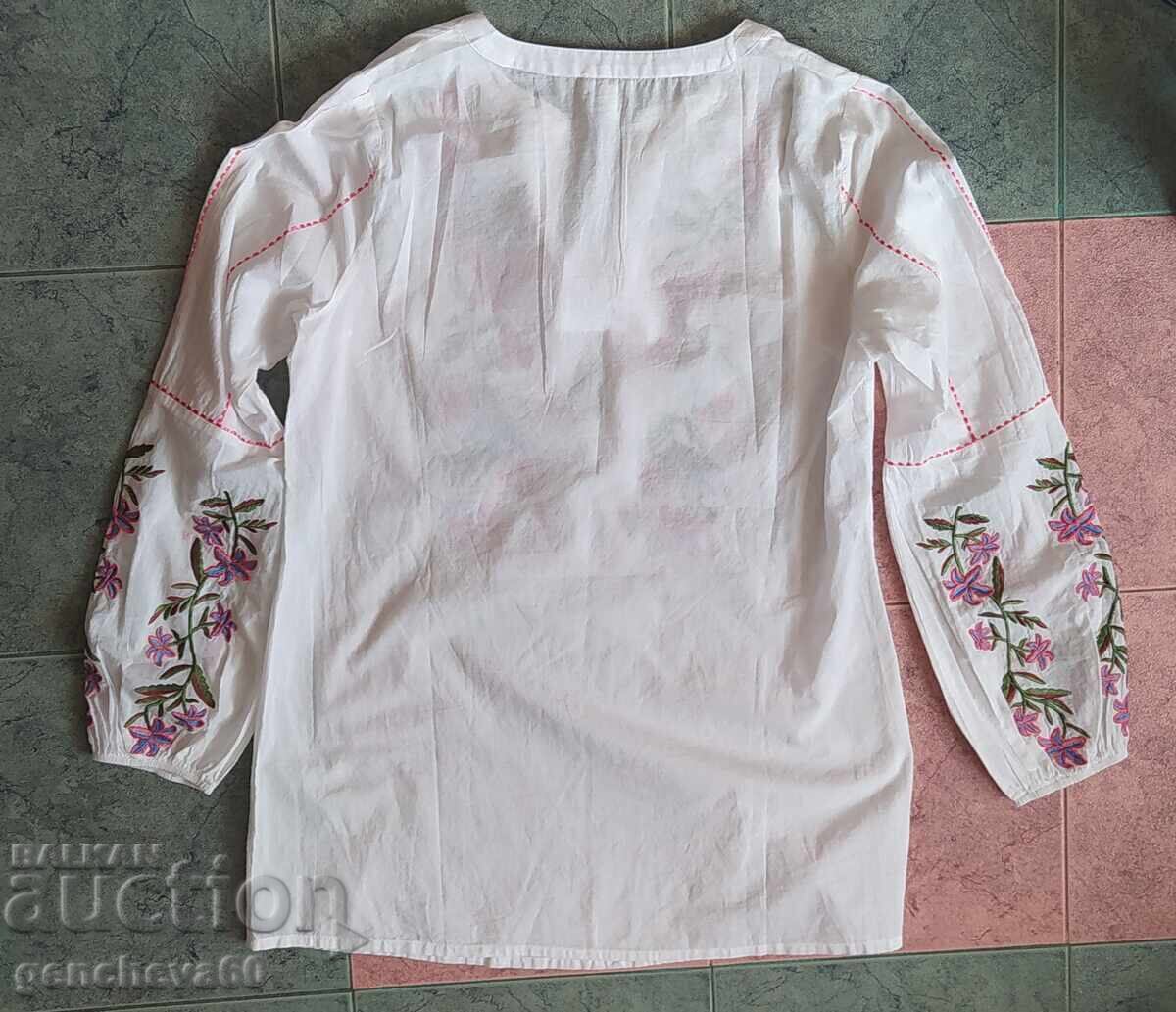 Shirt with embroidered sleeves - 5