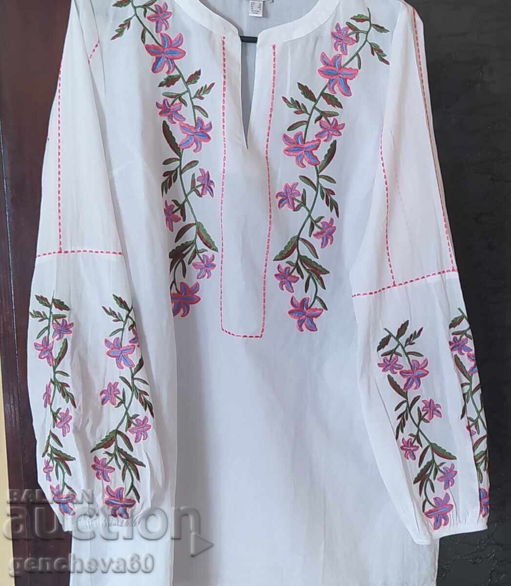 Shirt with embroidered sleeves - 6