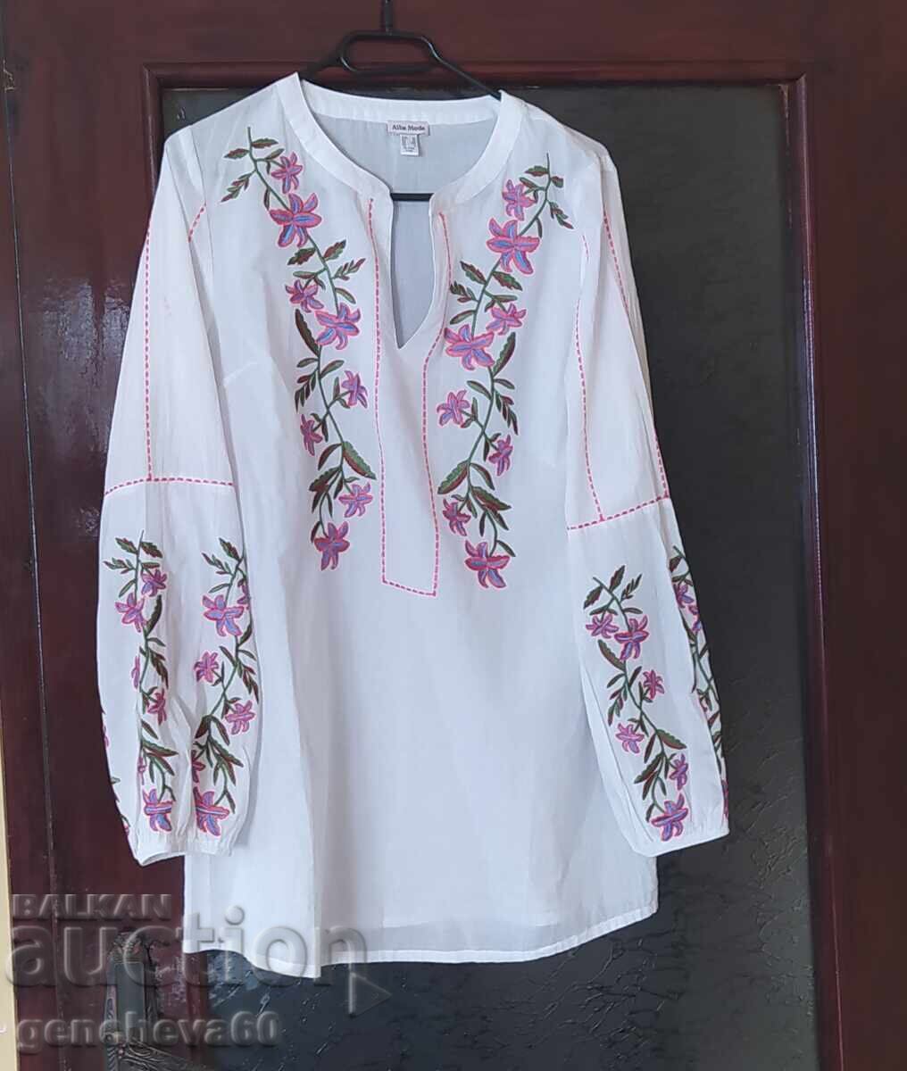 Shirt with embroidered sleeves
