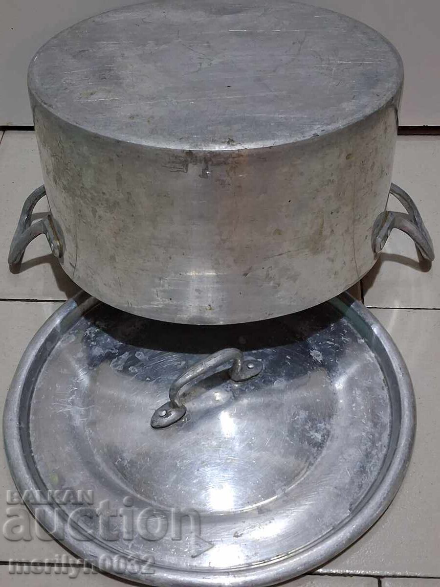 Delivery of Old branded pot with lid, aluminum, 40s, kitchenware