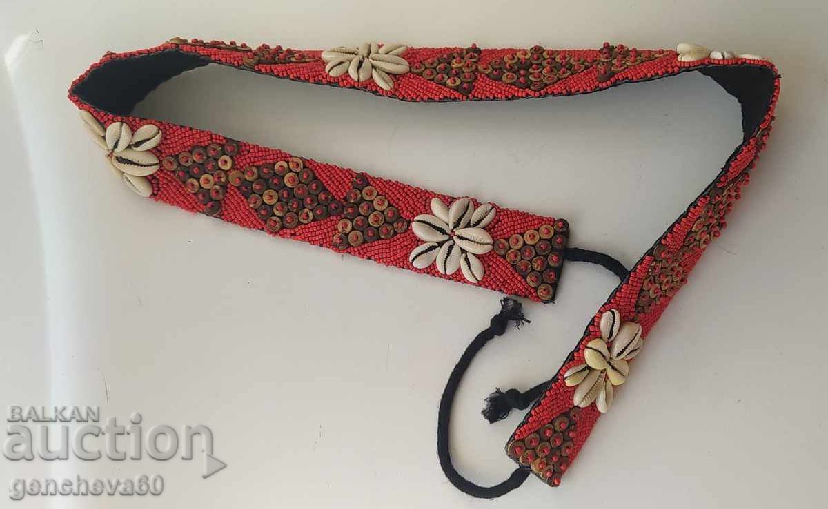 Centură vintage cu mărgele roșii coral