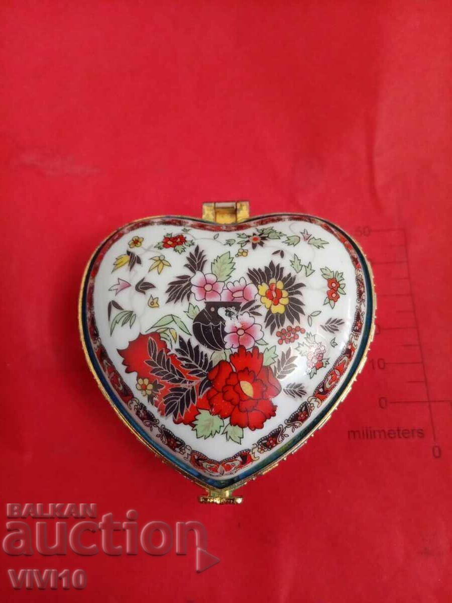 Antique jewelry box, bronze, gilding Antique jewelry box, bronze, gilding