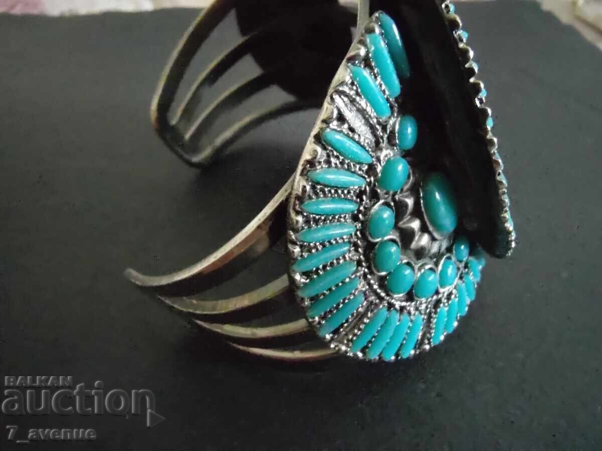 Licitație Brățară, masivă, bijuterie remarcabilă, 22.08.25