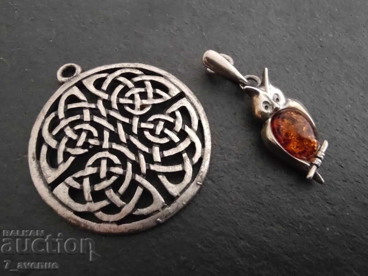 Medalion pandantiv 2 bucăți, 1 buc. Cu chihlimbar și argint 22.08.25 cu preț 99.00 BGN | € 50.62