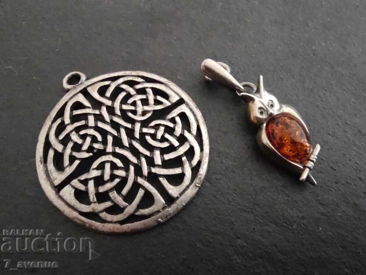 Medalion pandantiv 2 bucăți, 1 buc. Cu chihlimbar și argint 22.08.25