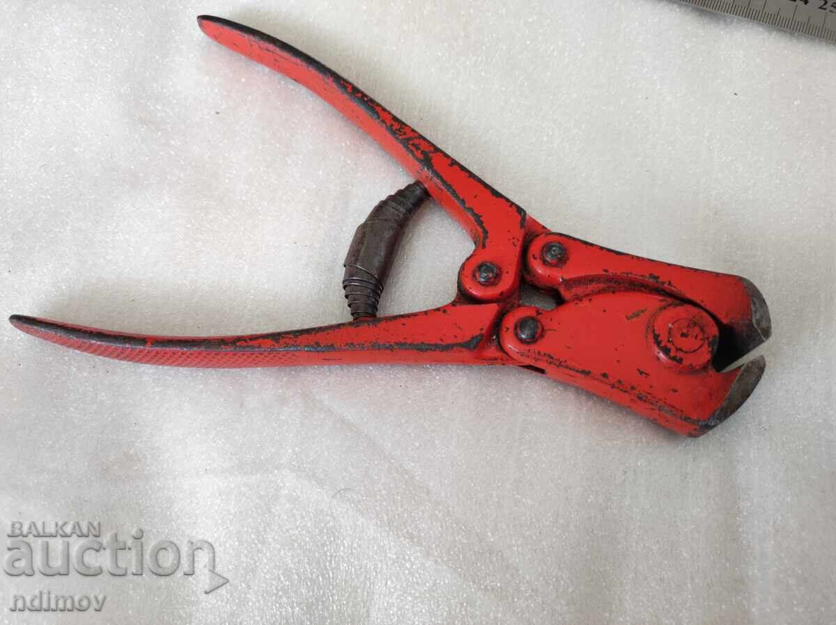 Доставка на Качествени немски клещи секачки Доставка на Качествени немски клещи секачки