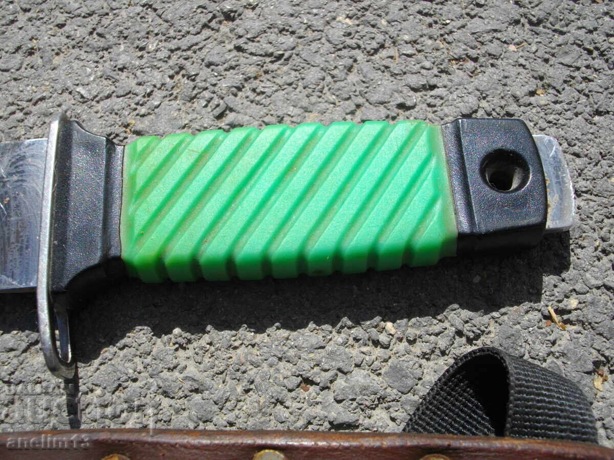 Παράδοση ΜΑΧΑΙΡΙ ΔΥΤΗ ΜΕ ΘΗΚΗ Παράδοση ΜΑΧΑΙΡΙ ΔΥΤΗ ΜΕ ΘΗΚΗ