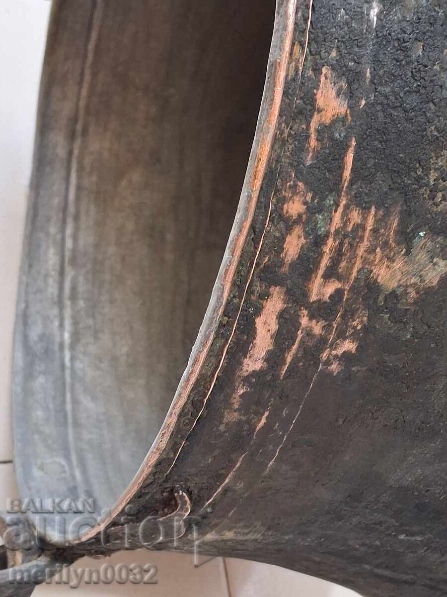 Harania veche, vas de cupru, ceaun mare, cupru, praf cu preț 195.90 BGN | € 100.16 Harania veche, vas de cupru, ceaun mare, cupru, praf cu preț 195.90 BGN | € 100.16