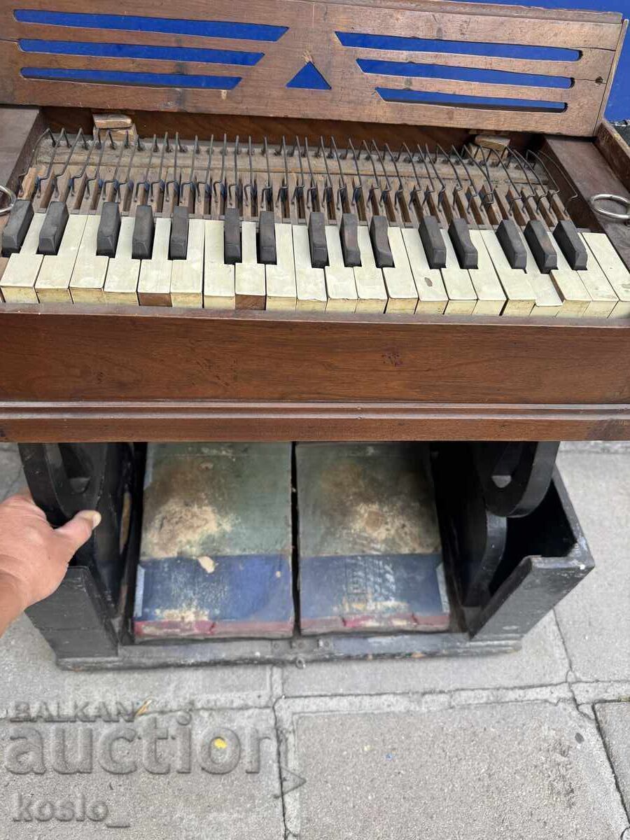 Portable Harmonium Musical Instrument with price 350.00 BGN | € 178.95