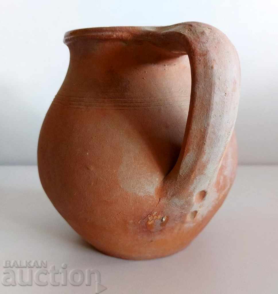 Livrarea Oală ceramică autentică veche, vas cu toartă, recipient rezistent, arsă Livrarea Oală ceramică autentică veche, vas cu toartă, recipient rezistent, arsă