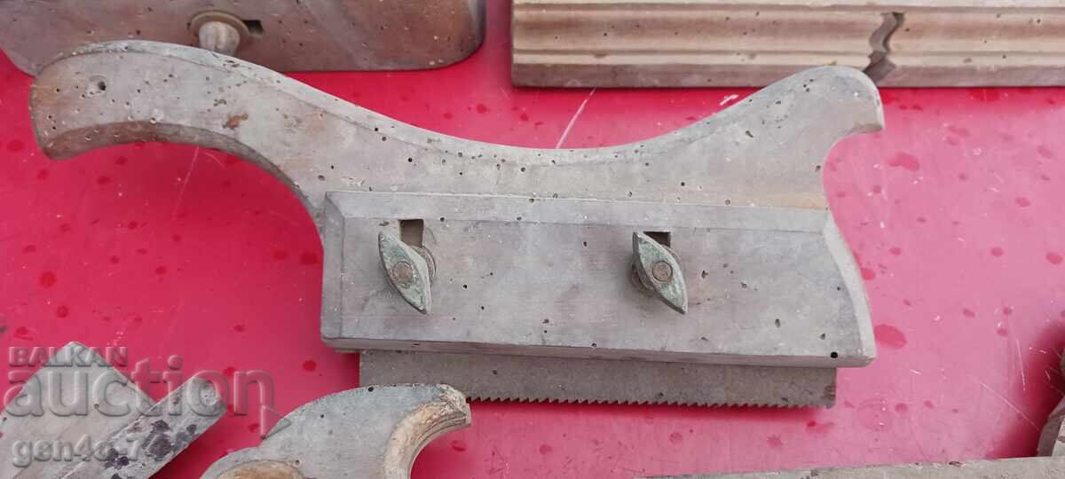 Delivery of Old woodworking tools Delivery of Old woodworking tools