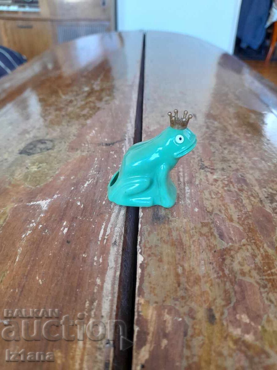 Ascuțitoare veche Broască