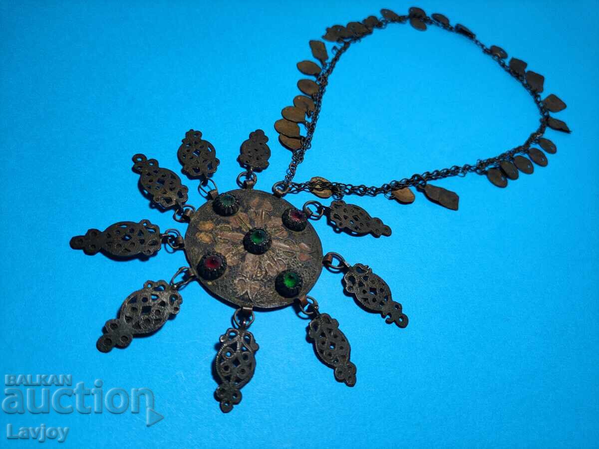 Auction  Authentic Revival Period Jewelry, pendant, necklace