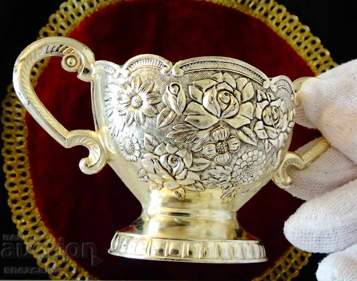 Доставка на Посребрена захарница,сосиера,рози,барок. Доставка на Посребрена захарница,сосиера,рози,барок.