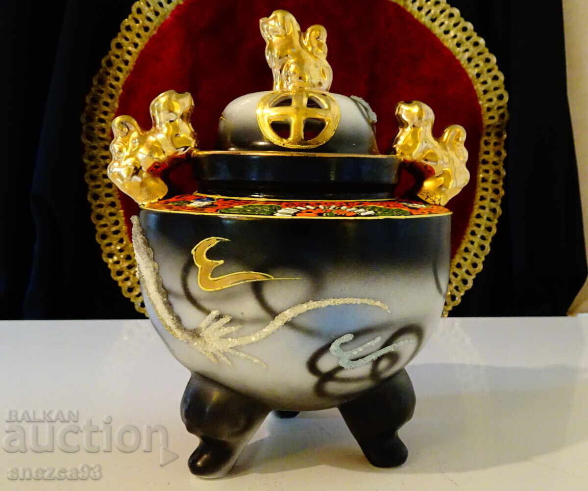 Licitație Tămâie, vas de tămâie porțelan japonez Satsuma, dragon Licitație Tămâie, vas de tămâie porțelan japonez Satsuma, dragon