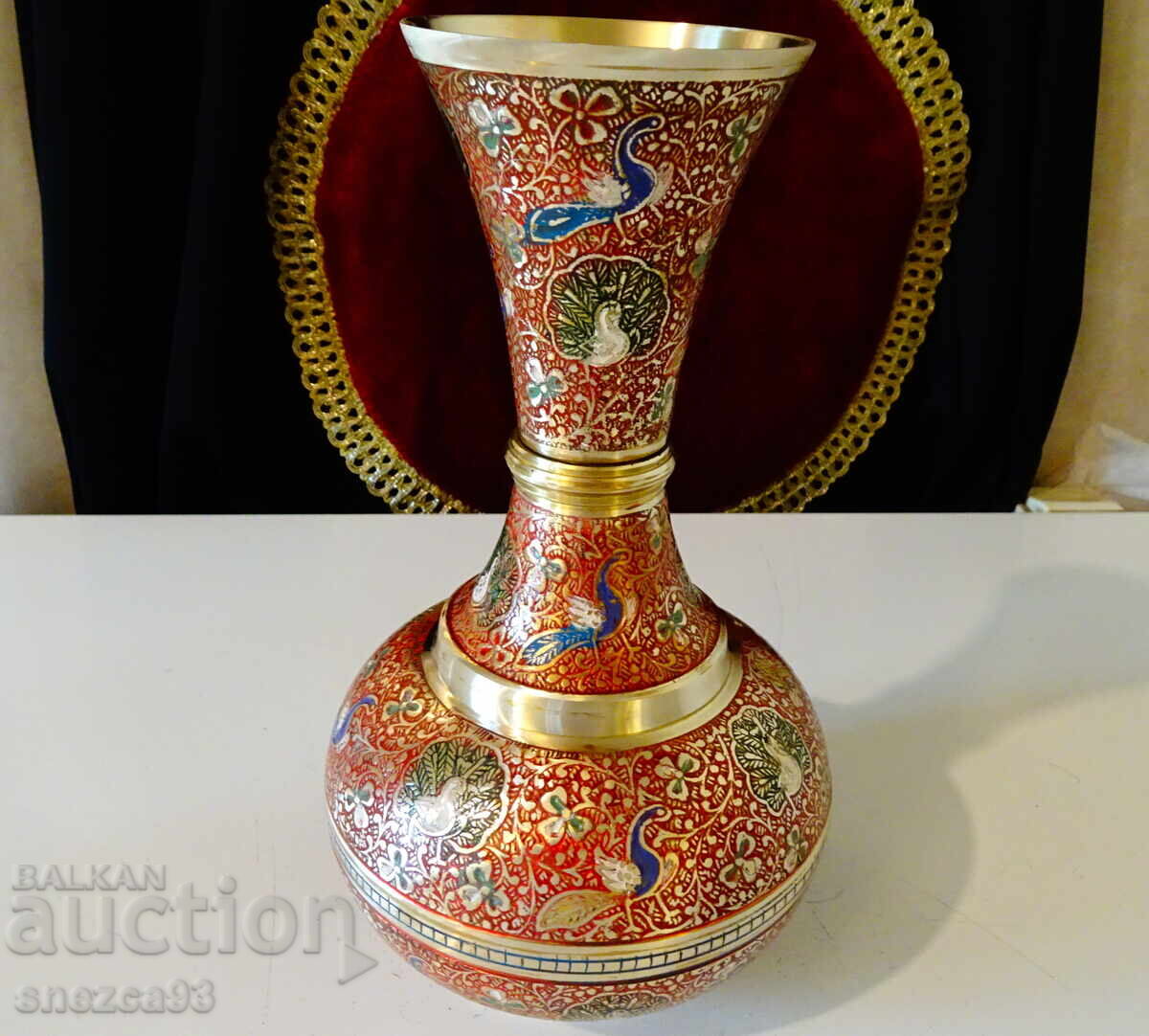 Приказна бронзова ваза,цветен клетъчен емайл,пауни,цветя. - 6