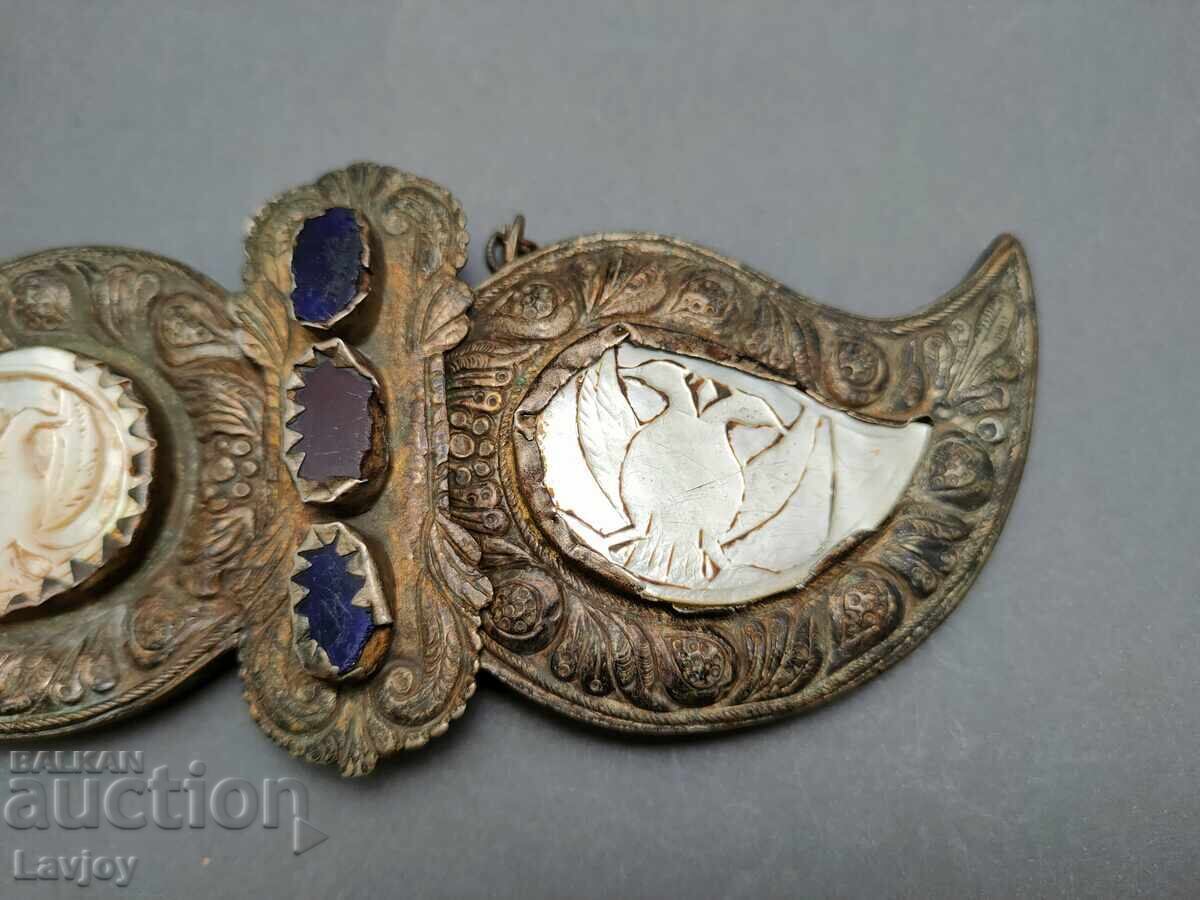 Auction  Revival-era silver buckle with mother-of-pearl ###