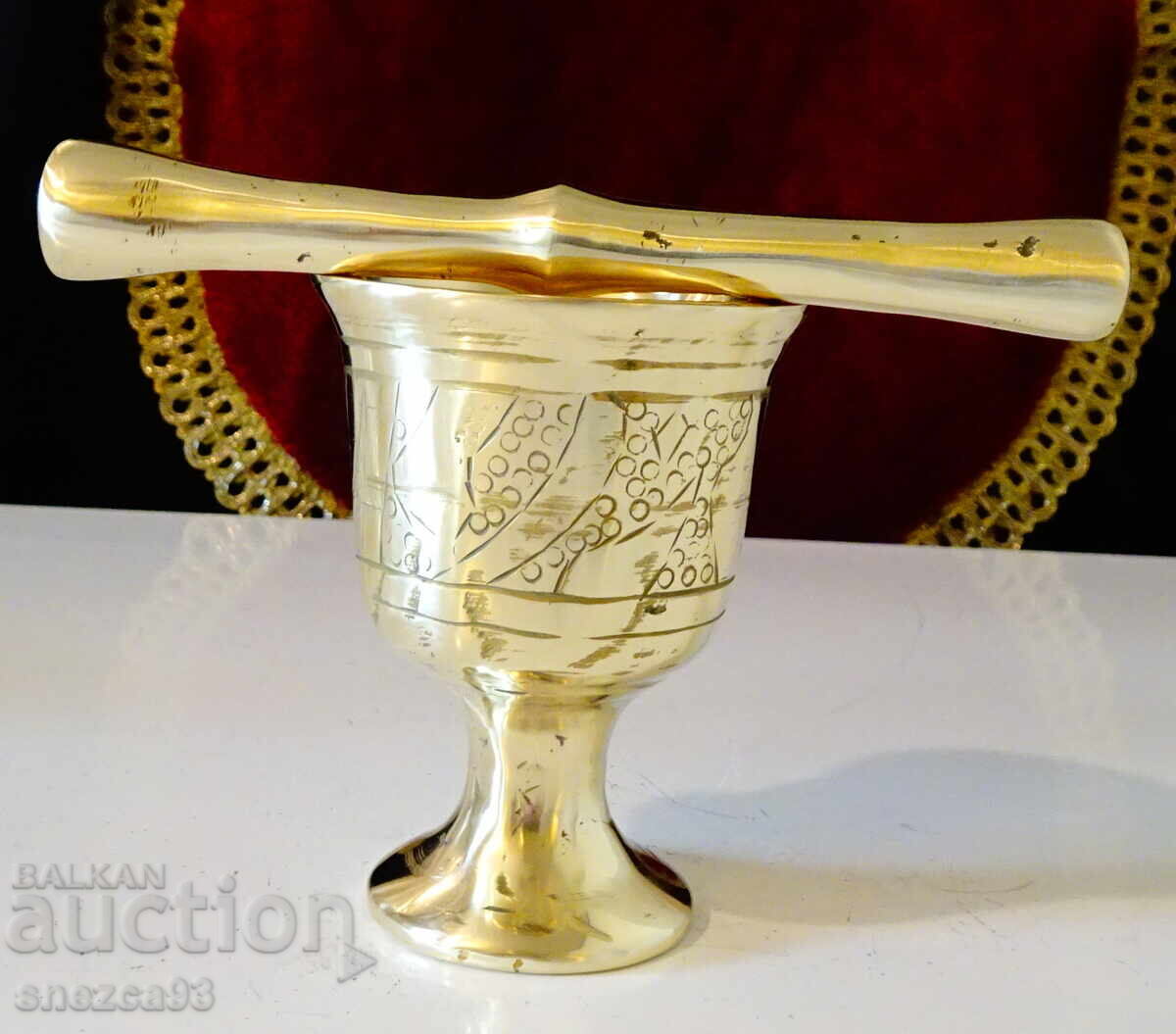 Бронзов хаван,хаванче с чукало,релеф.