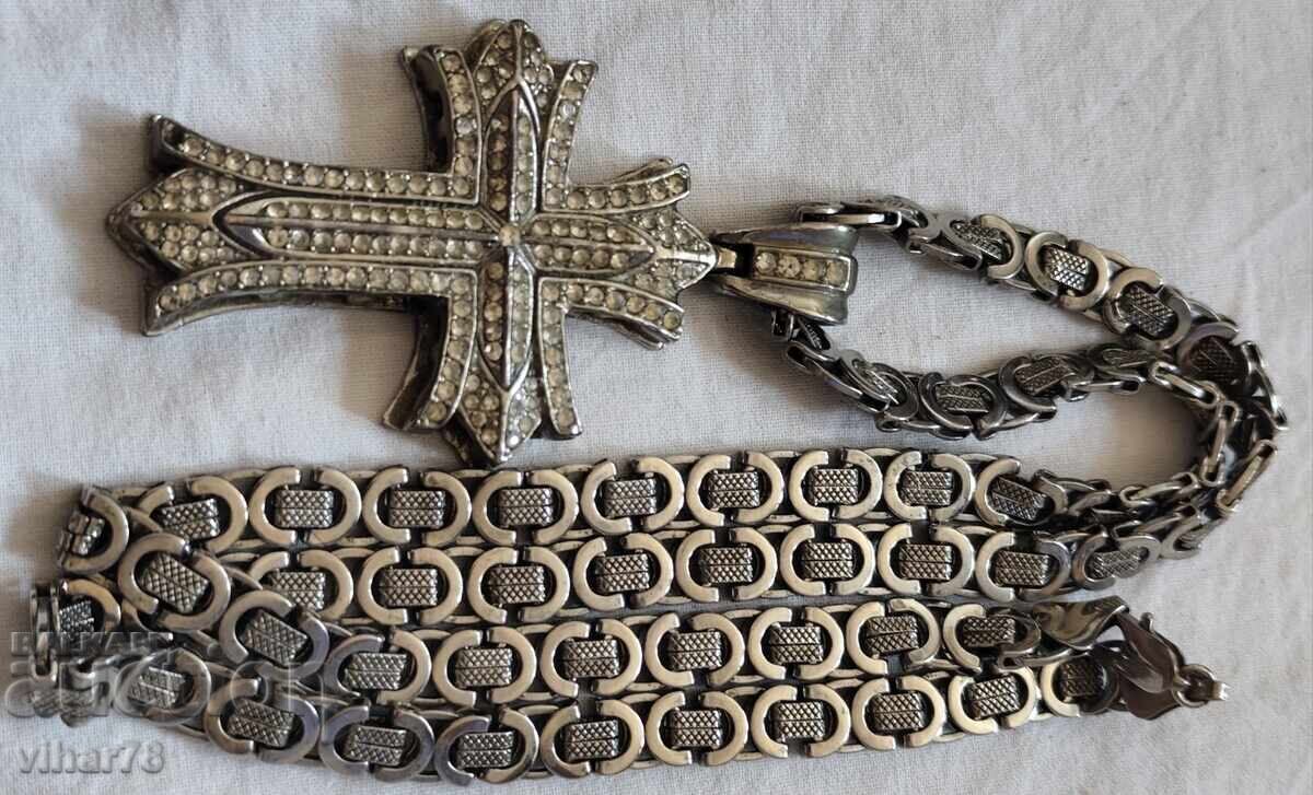 Δημοπρασία Μεγάλος σταυρός με αλυσίδα - δεν είναι ασημένια