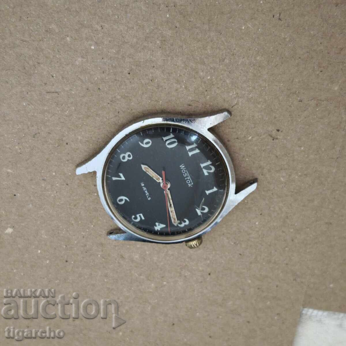 Доставка на Часовник Восток