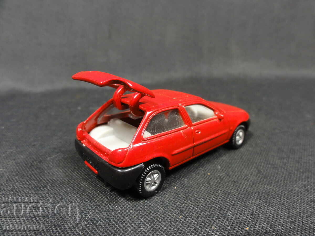 Доставка на СТАРА РЕТРО МЕТАЛНА КОЛИЧКА SIKU GERMANY FORD FIESTA