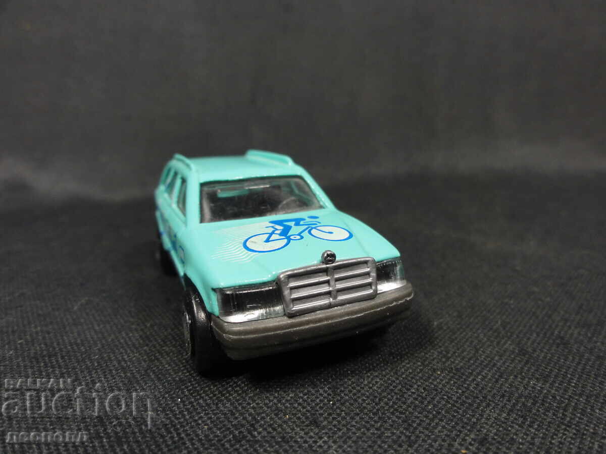 VECHE CĂRUȚĂ METALICĂ RETRO MAJORETTE FRANȚA MERCEDES 300 TE - 5