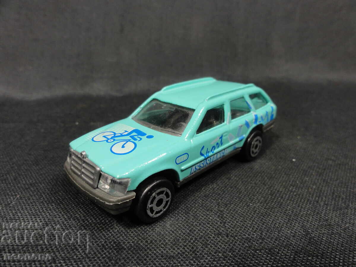 VECHE CĂRUȚĂ METALICĂ RETRO MAJORETTE FRANȚA MERCEDES 300 TE