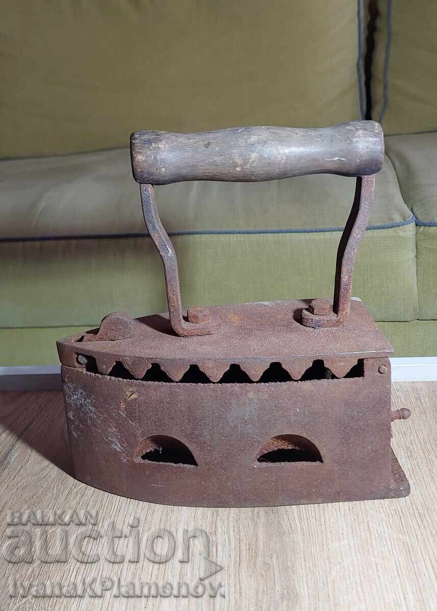 Σίδερο ρούχων vintage για συλλέκτες