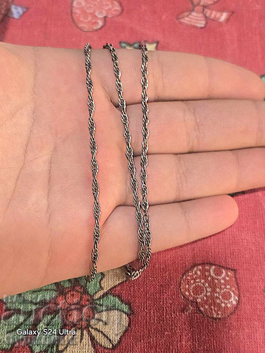 Licitație Lanț argint cu pandantiv. 50cm. Lansez peste 100 de licitații Licitație Lanț argint cu pandantiv. 50cm. Lansez peste 100 de licitații