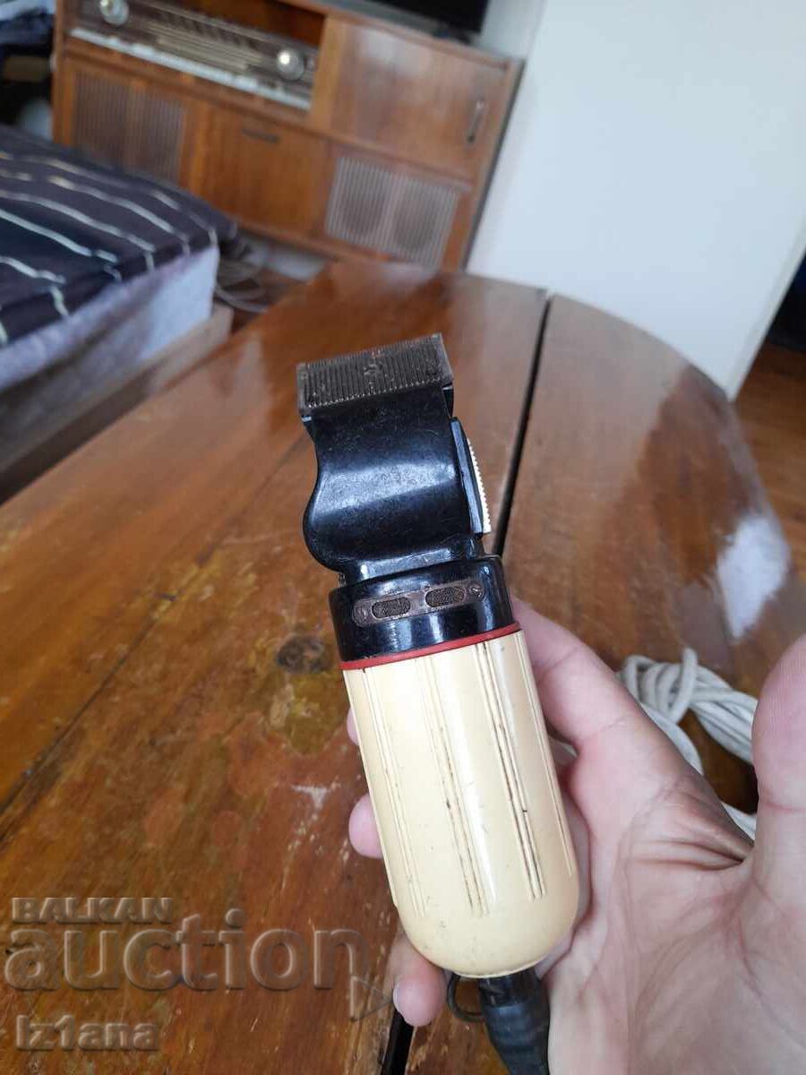 Mașină veche Komet cu preț 75.00 BGN | € 38.35 Mașină veche Komet cu preț 75.00 BGN | € 38.35