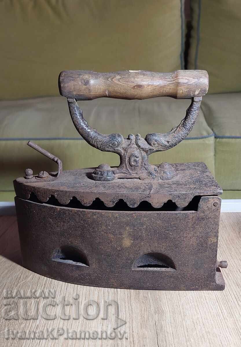 Σίδερο ρούχων vintage για συλλέκτες