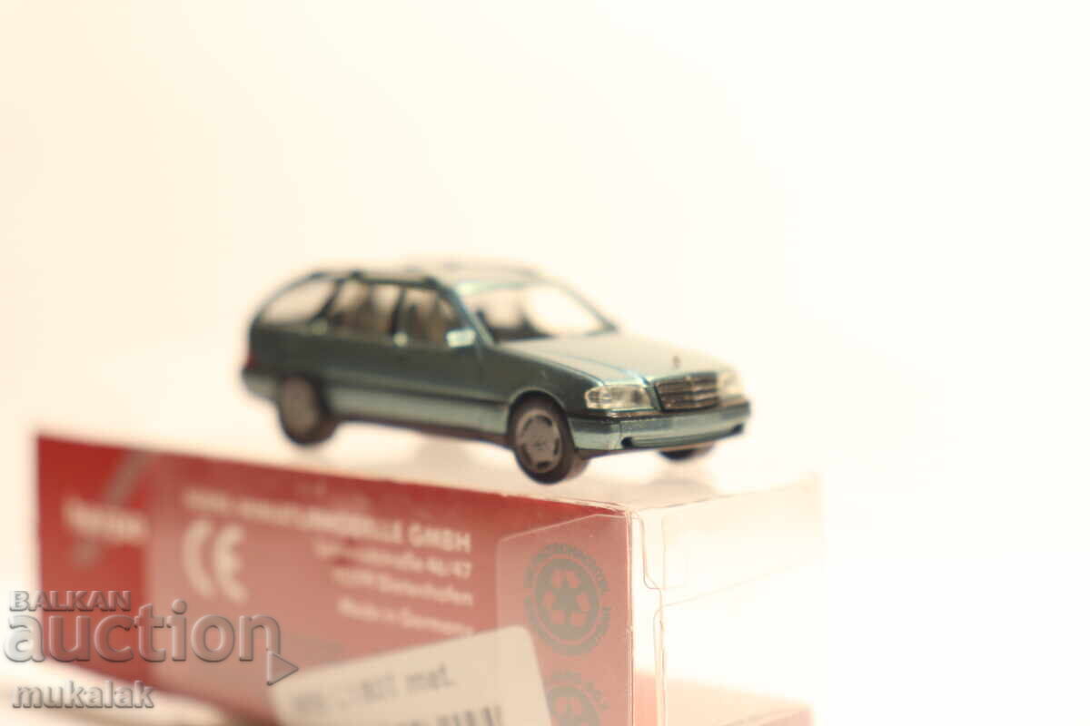 Delivery of HERPA H0 1/87 MERCEDES BENZ C MODEL CAR TOY