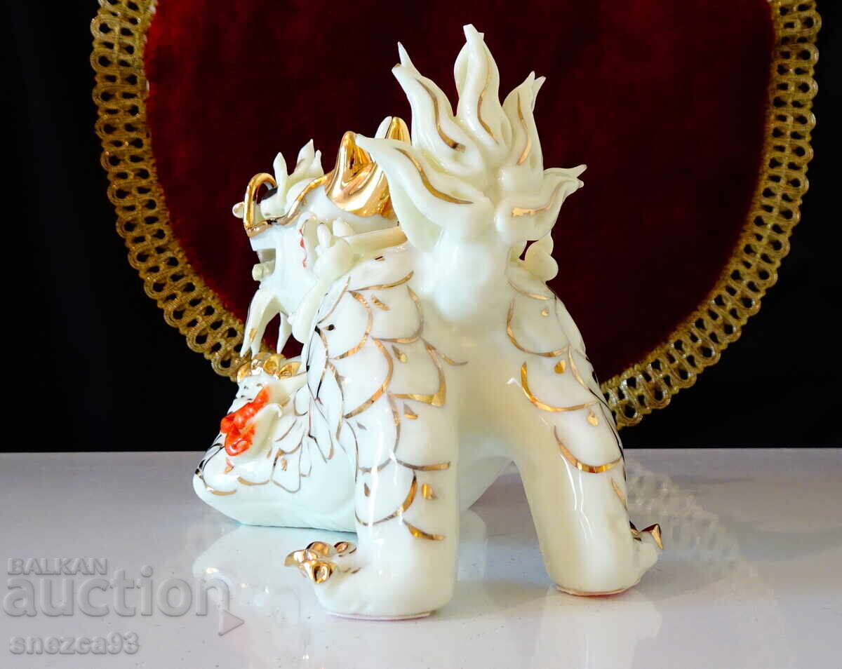 Chinese porcelain Foo Dog figure, guardian of the home - 5