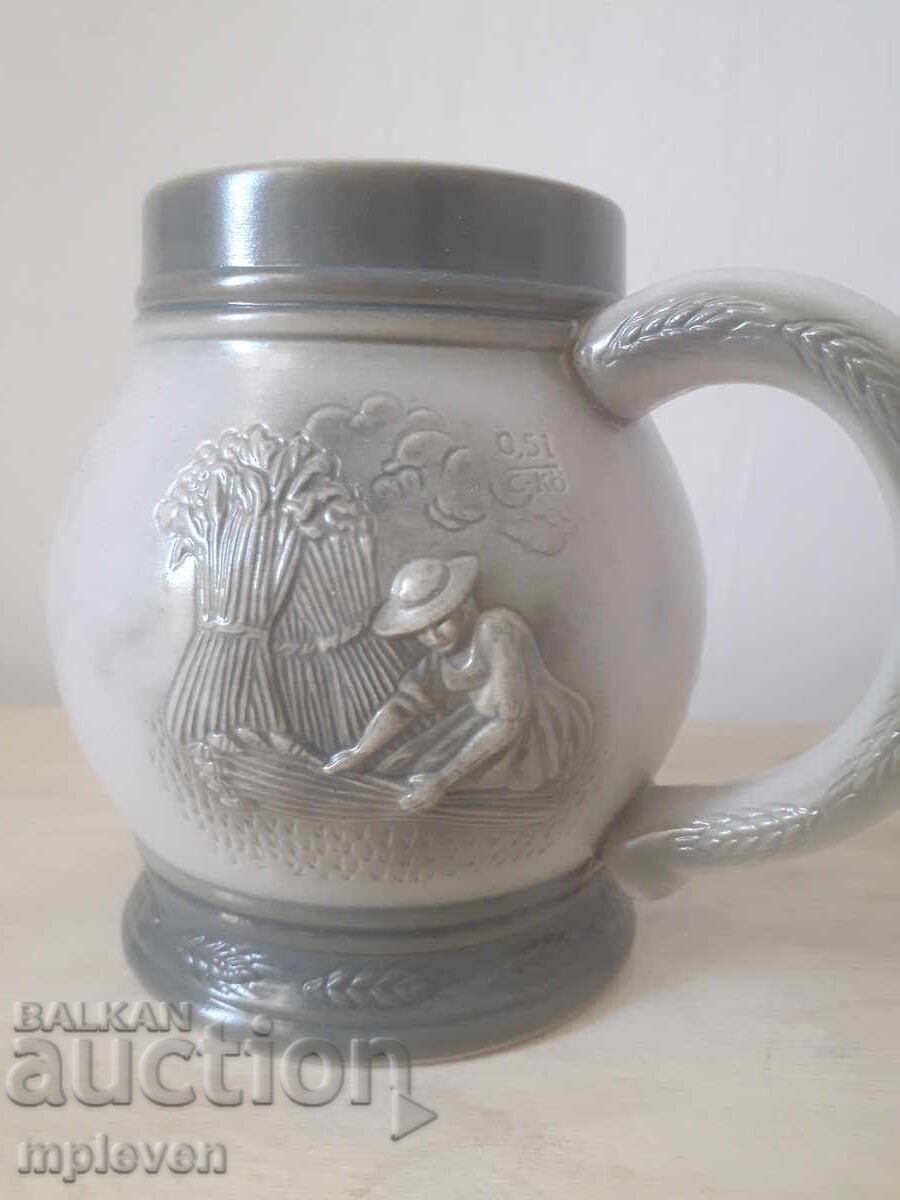 Halbă de bere seceră