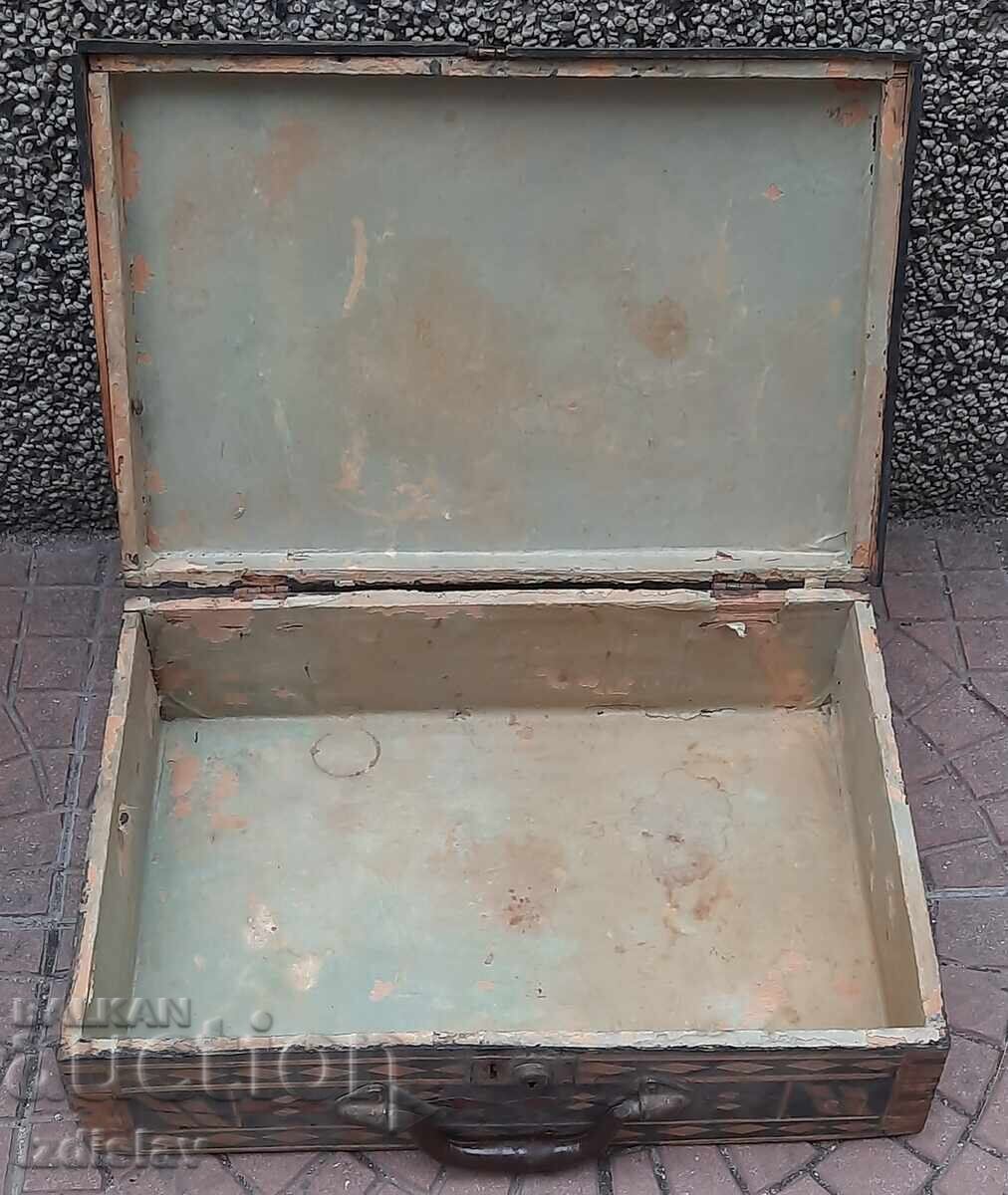 Auction Old handmade soldier's suitcase Auction Old handmade soldier's suitcase