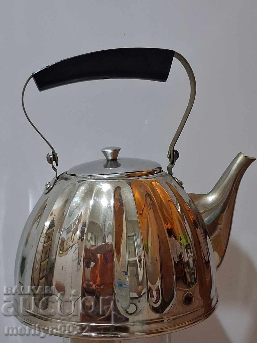 Παλιά τσαγιέρα με λαβή από βακελίτη ΕΣΣΔ με τιμή 59.00 BGN | € 30.17