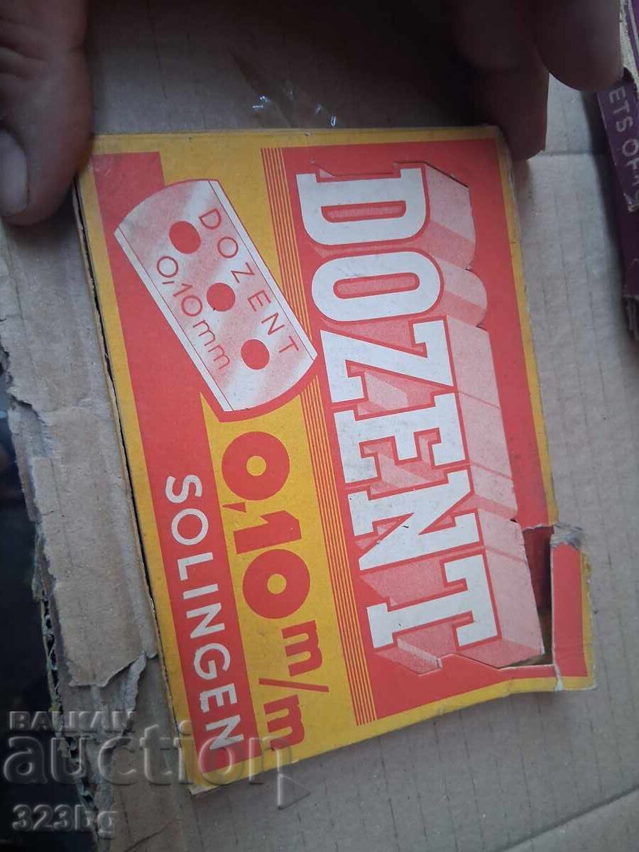 Auction Razor blades from the 40s Solingen Auction Razor blades from the 40s Solingen