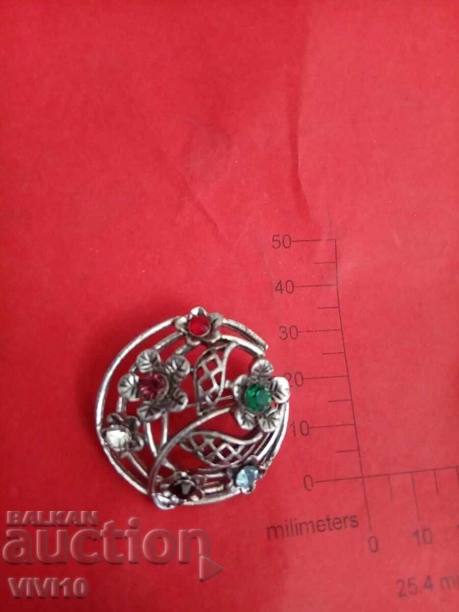 Brosa antica cu pietre