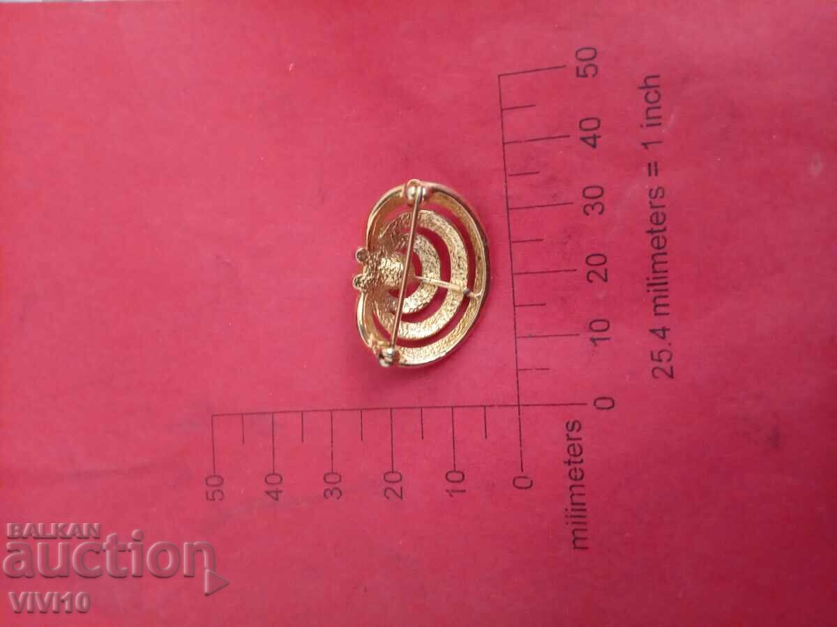 Antique Enamel Brooch with price 30.00 BGN | € 15.34 Antique Enamel Brooch with price 30.00 BGN | € 15.34