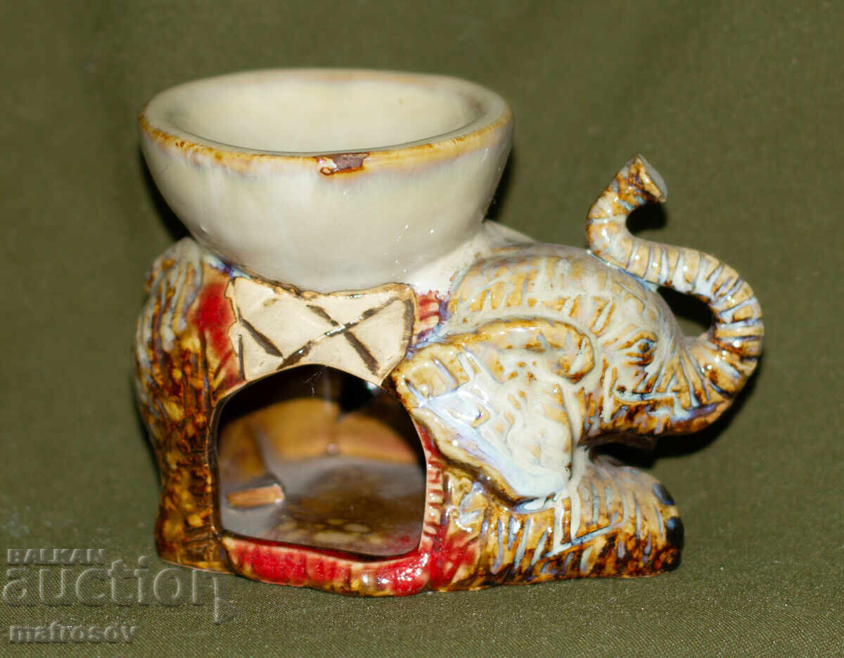 Delivery of Decorative ceramic candle holder, elephant Delivery of Decorative ceramic candle holder, elephant