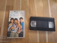 Βιντεοκασέτα VHS - Τρεις στην κούνια