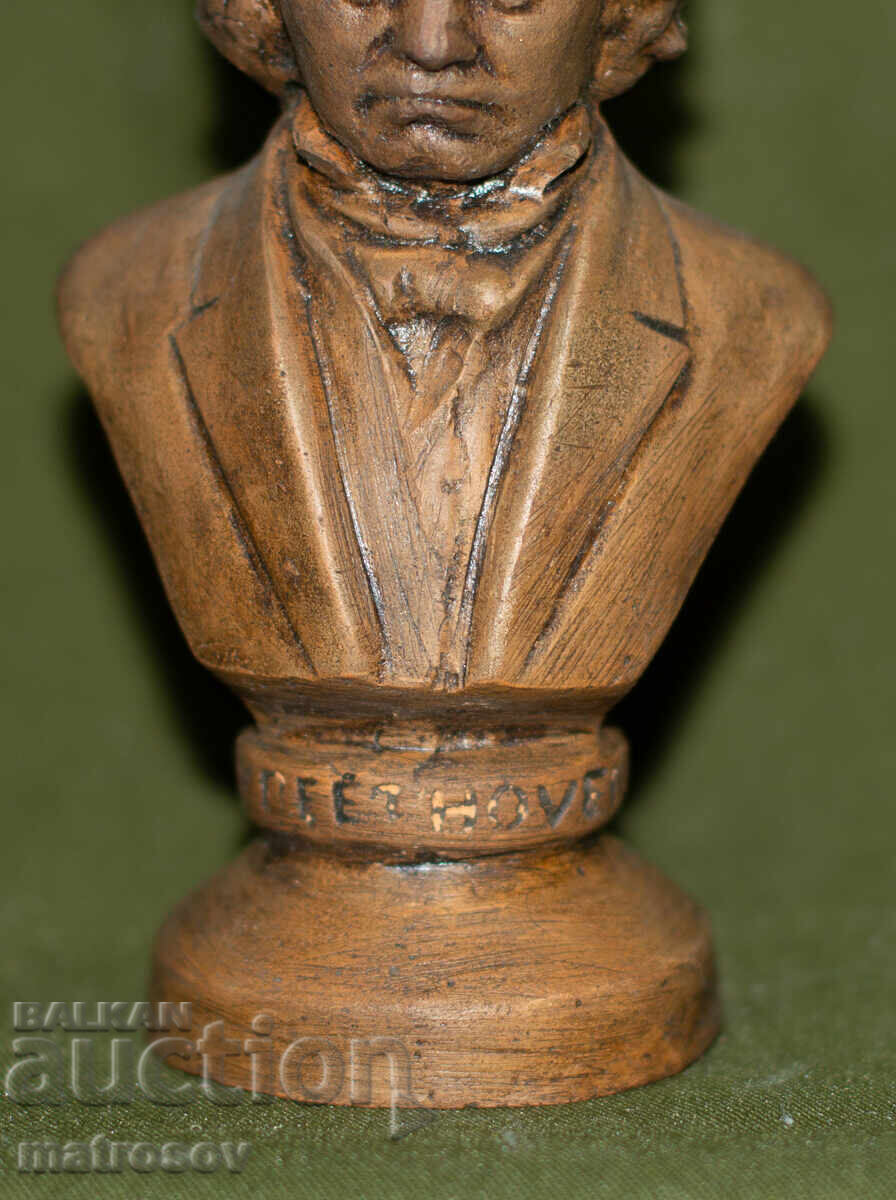 Παράδοση Κεραμικό γλυπτό, προτομή του Λούντβιχ βαν Μπετόβεν