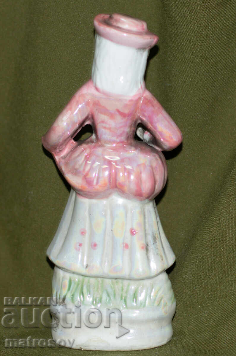 Πορσελάνινο αγαλματάκι κοριτσιού με καπέλο - 6