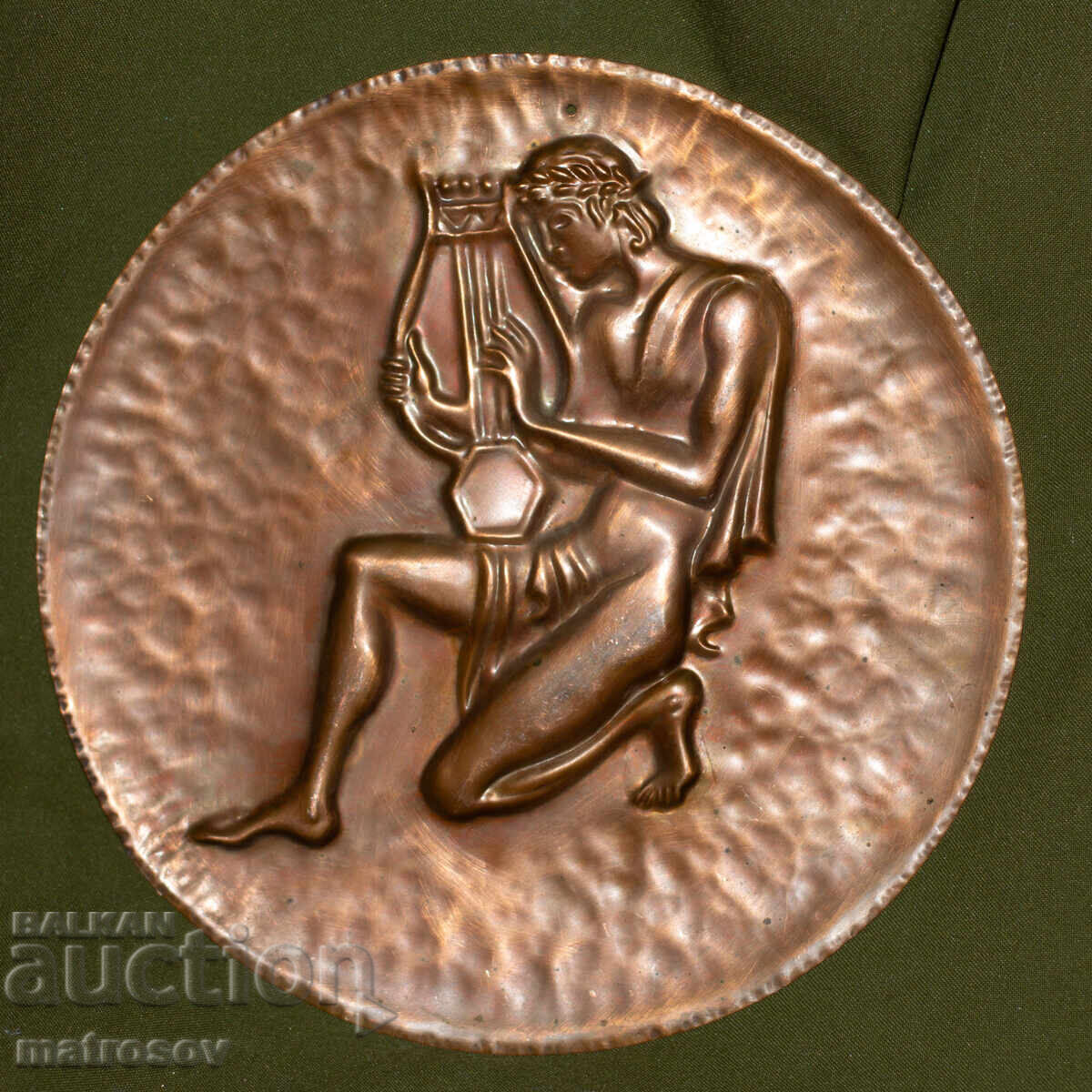 Стар меден плакет барелеф, Орфей свири на лирата си с цена 100.00 лв. | € 51.13