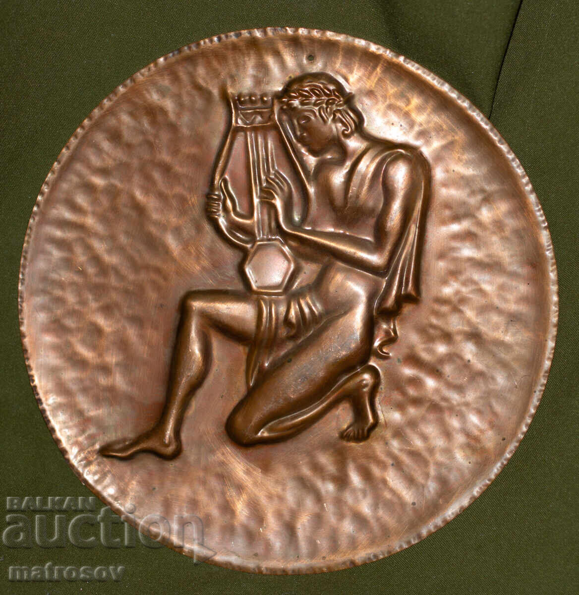 Аукцион Стар меден плакет барелеф, Орфей свири на лирата си